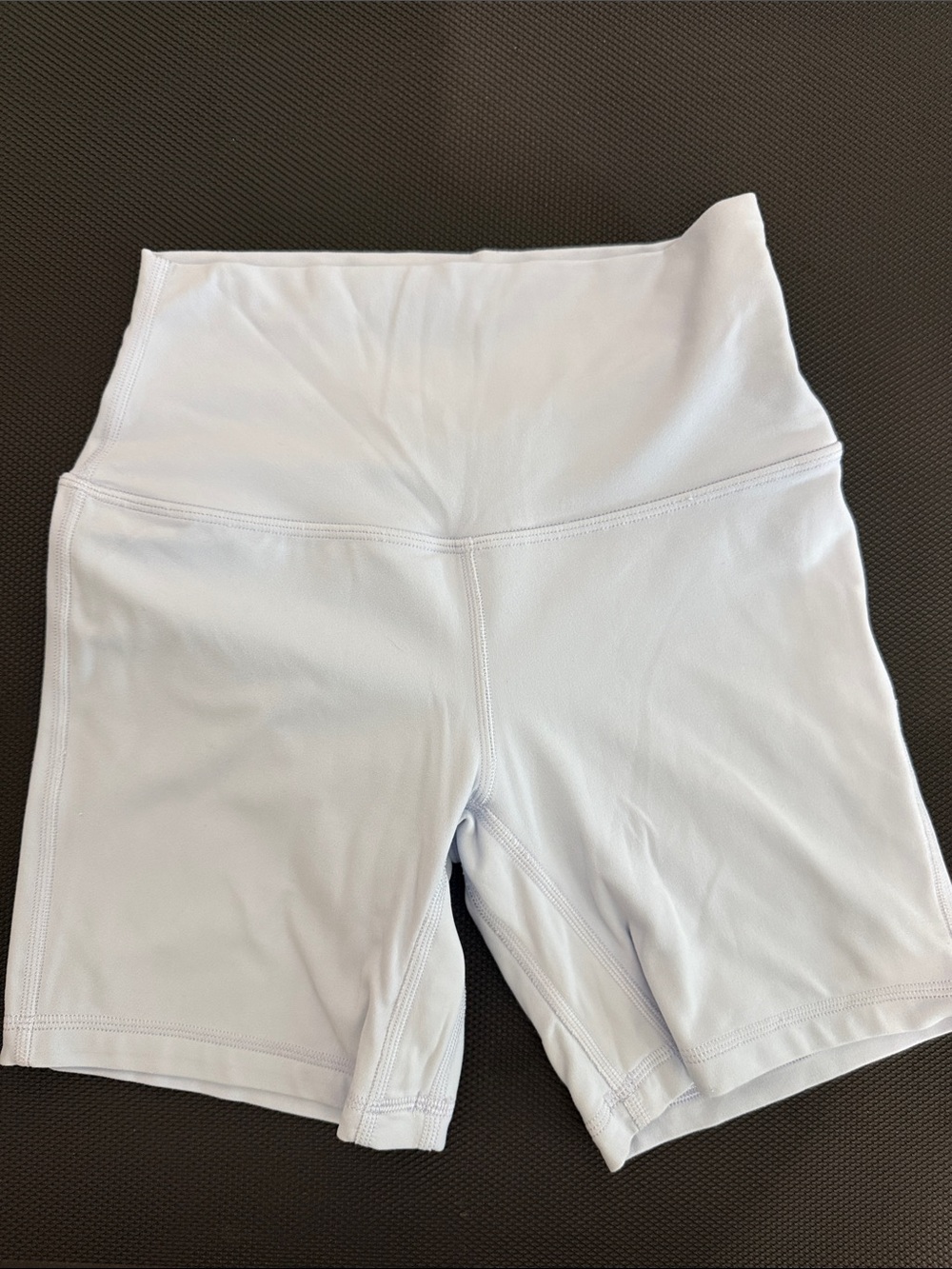 Lululemon Athletica Light Pastel Baby Blue High-Rise Align Shorts 6" Inseam sz 4